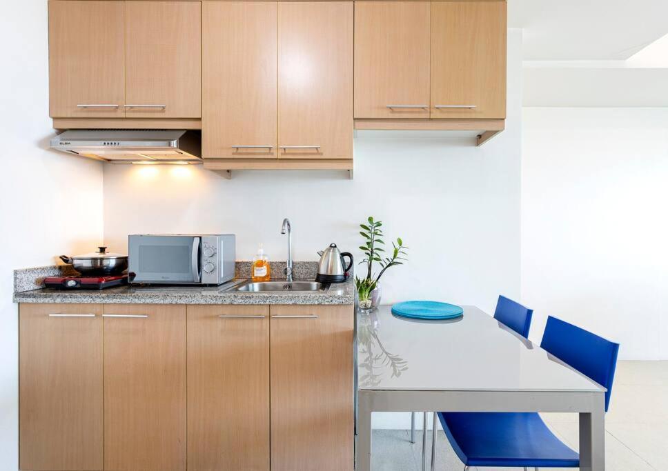Executive Suite - Bsa Twin Towers, Ortigas Ctr マニラ市 エクステリア 写真